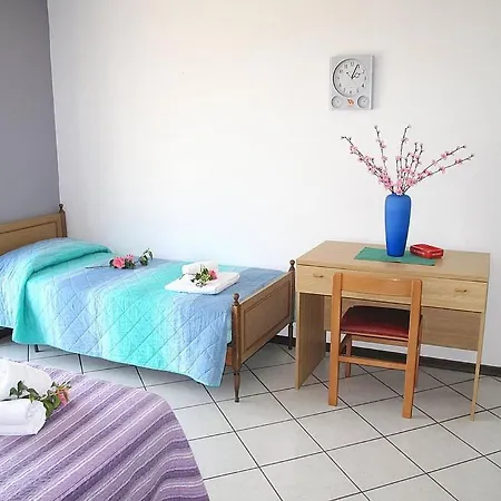 Piazzo Sleeps 8 Pool Wifi * Vercana