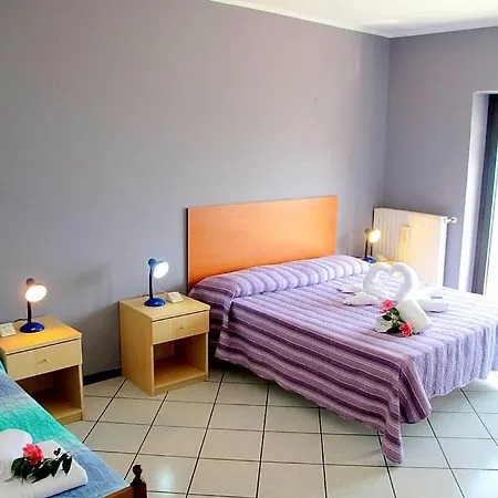Piazzo Sleeps 8 Pool Wifi Apartman Vercana